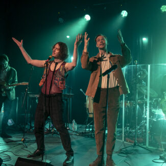 Must Kast 12: Kutse tantsule