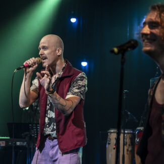 Must Kast 12: Kutse tantsule