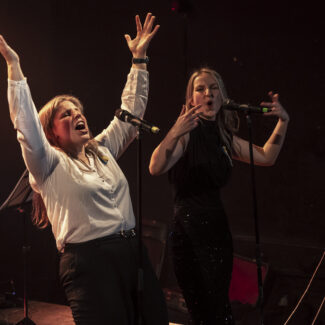 Must Kast 12: Kutse tantsule